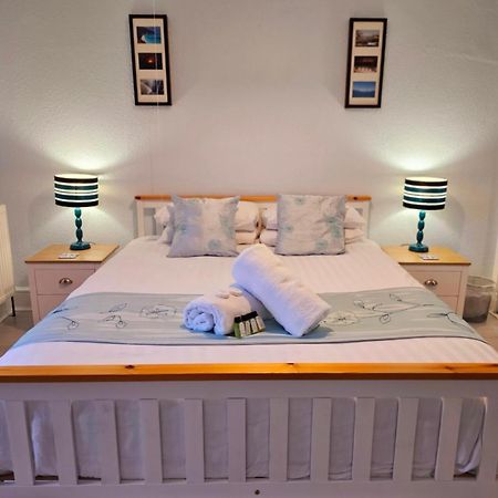 Sea Views, Big 2 Bed Flat Close To Beach & Harbour Ilfracombe Exterior photo